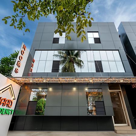 Hotel Yaad Residency à Kochi Extérieur photo