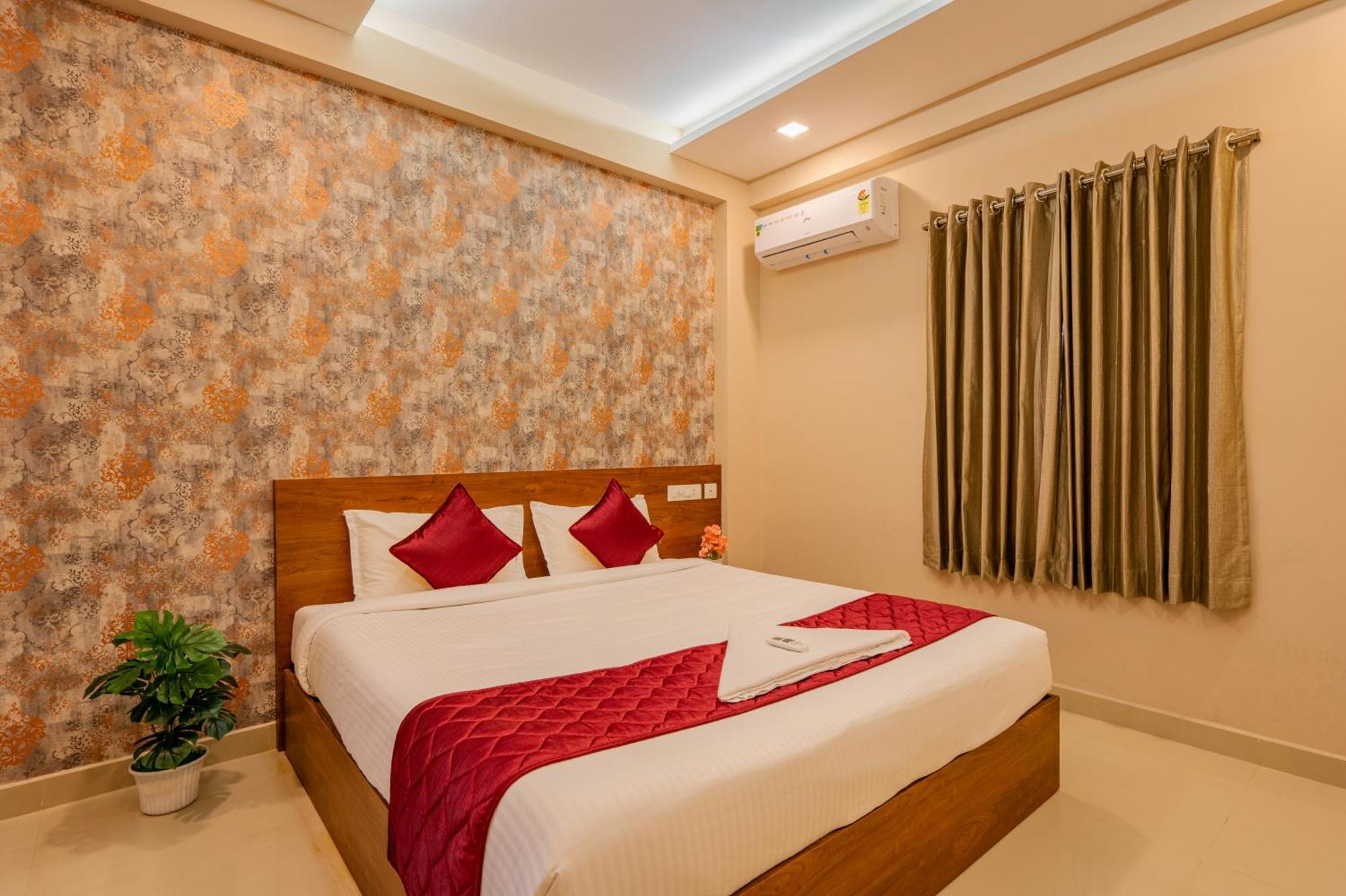 Hotel Yaad Residency à Kochi Extérieur photo