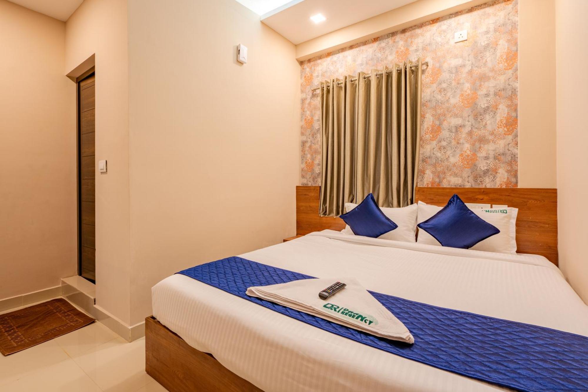 Hotel Yaad Residency à Kochi Extérieur photo