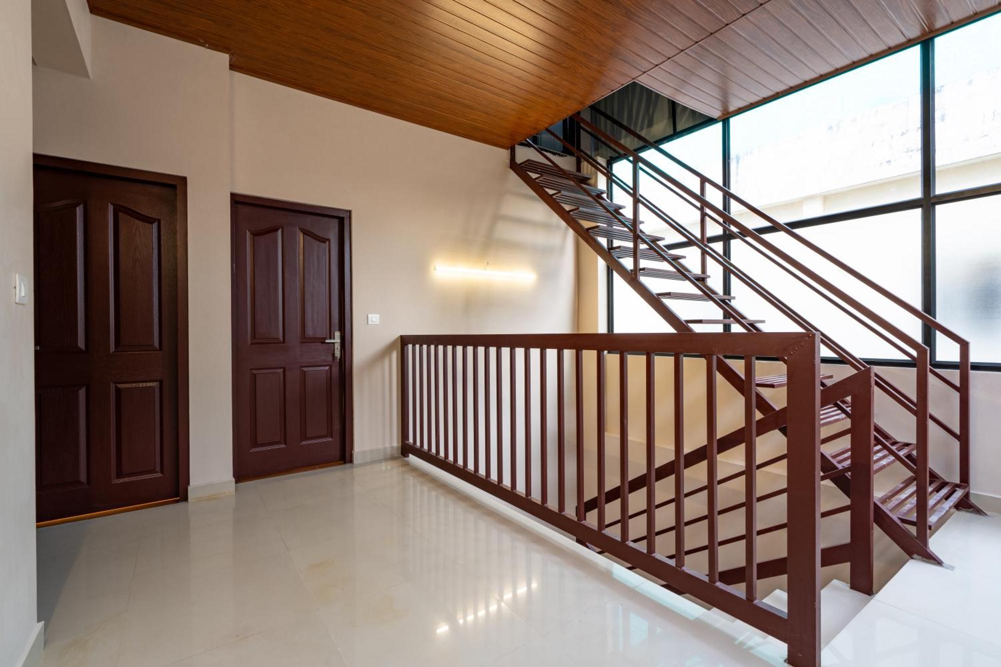 Hotel Yaad Residency à Kochi Extérieur photo
