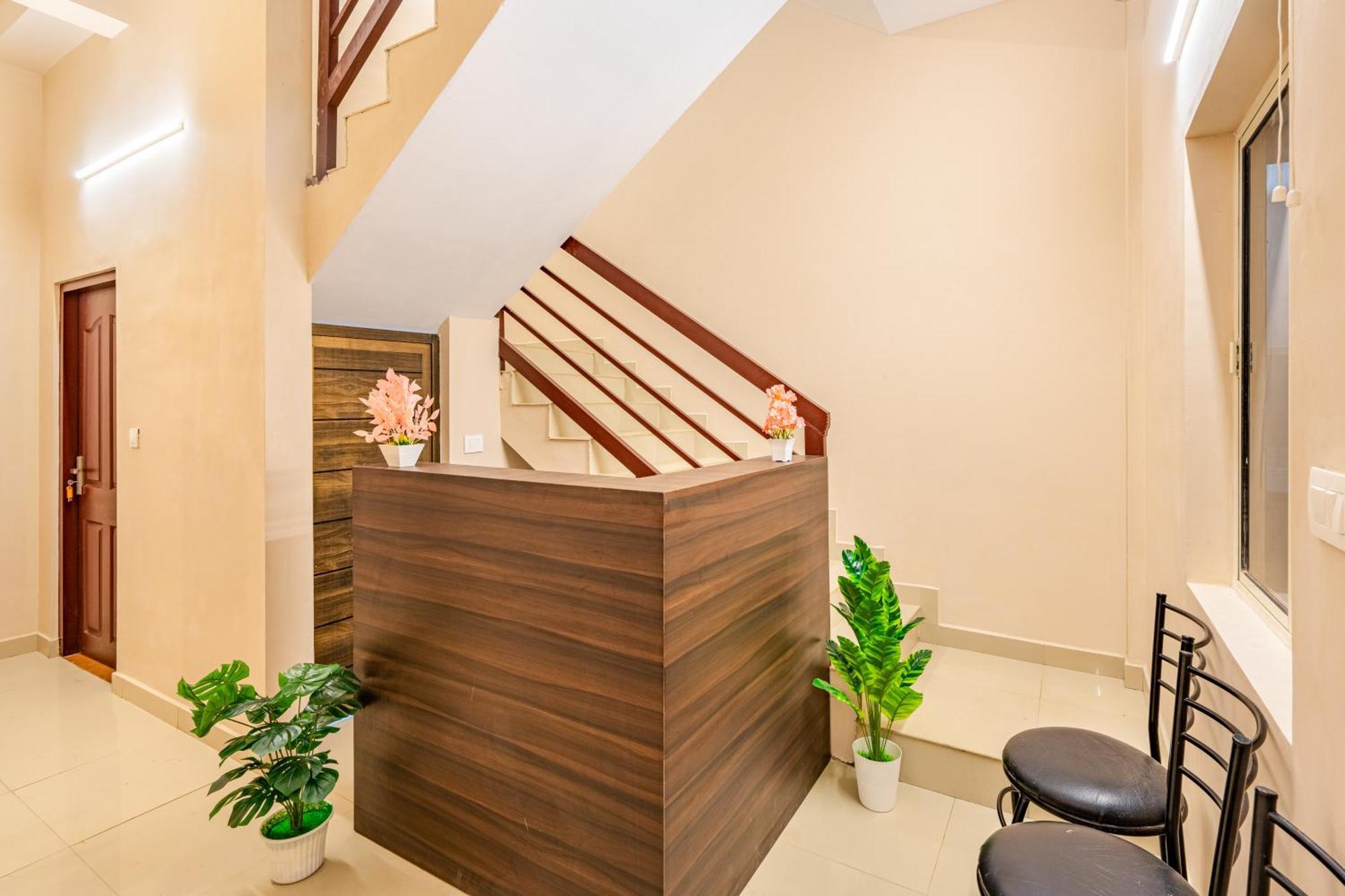 Hotel Yaad Residency à Kochi Extérieur photo