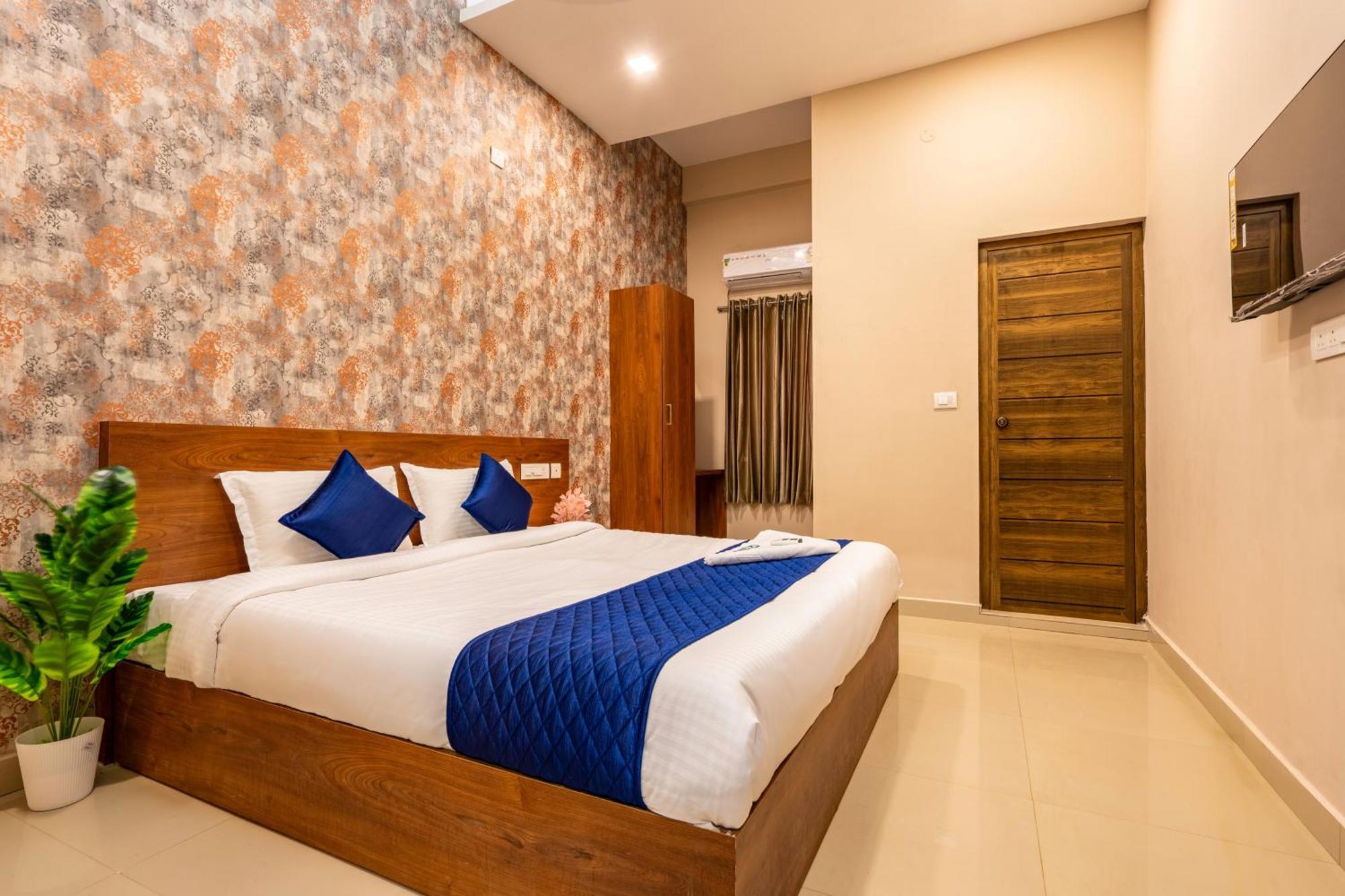 Hotel Yaad Residency à Kochi Extérieur photo